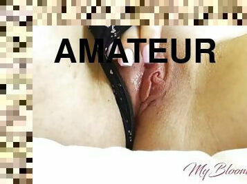 clitoris, masturbaatio, orgasmi, pillu-pussy, amatööri, sormettaminen, pikkuhousut, söpö, täydellinen, märkä