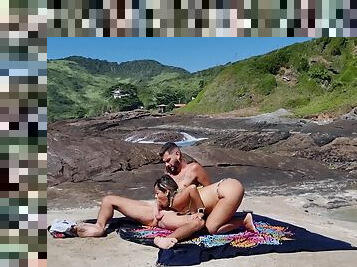 Brazilian Couple Makes Love In A Paradisiacal Public Place To The Sound Of The Sea