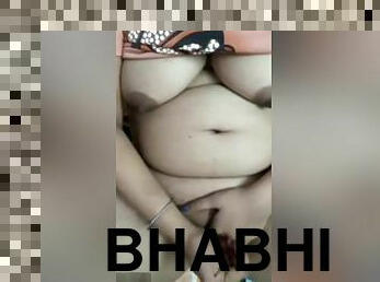 Today Exclusive- Famous Anu Bhabhi Showing Boobs And Pussy On Video Call Part 1