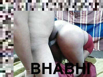 Badi Gand Wali Pyasi Bhabhi Ne Ghar Bulakar Gand Aur Chut Fadwya