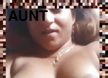 Sexy Hot Aunty Fingering Her Nude Pussy