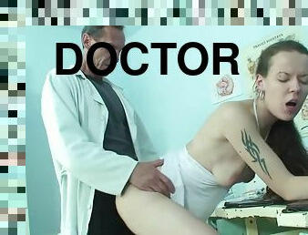 Rachel Dark Cums On The Doctors Exam Table