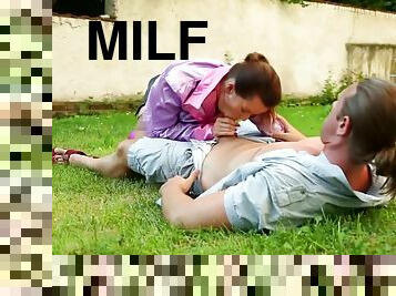 énorme, en-plein-air, énorme-bite, milf, bas, sexe-habillé