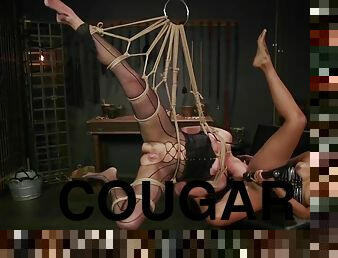 Open Up For Lotus: Sex Starved Cougar Pounces For Kinky Lesbian Sex / 30.1.2020