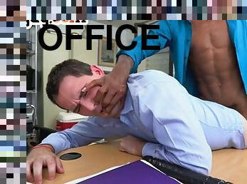 BBC top stud barebacks asshole of submissive office bottom