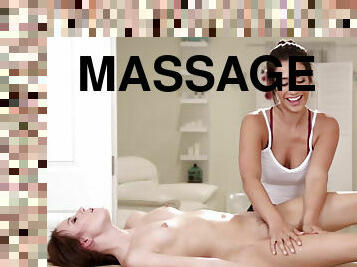 Fit masseuse Eva Lovia massages all the right spots of Scarlett Sage