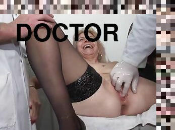Fabienne & Steffy Butt Sex Gyno Doctor