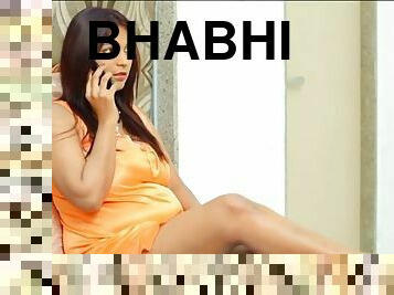 Bhabhi aap karlo enjoys the bath