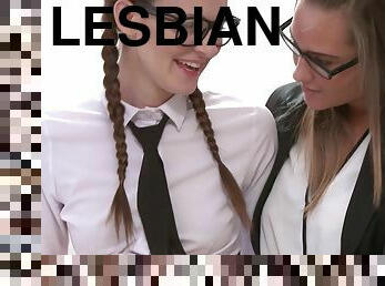 ציצי-גדול, כוס-pussy, סטודנט, מורה, לסבית-lesbian, מטורף, לעשות-עם-האצבע, קינקי, חמודה, חזה-גדול