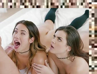 Super Hot Eva Lovia and Keisha Grey Share a One-Eyed Snake