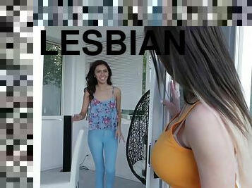 Kara Faux and Rachel Roxxx love to have hardcore lesbian sex