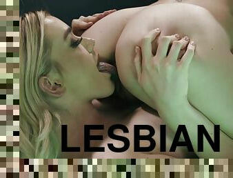 Lesbian cuties use tongues to make each other orgasm