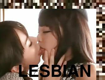 לסבית-lesbian, יפני, נשיקות