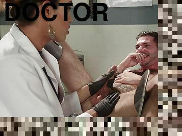 Bosomy tranny doctor bangs male patient