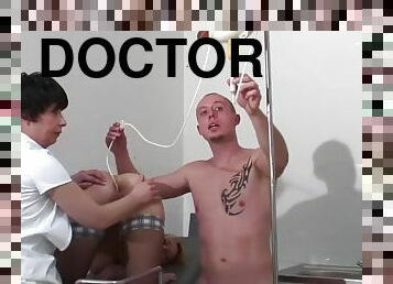 Gyno fetish porn video with kinky doctors