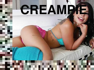 Creampie For Desirable Latina Babe With Big Ass