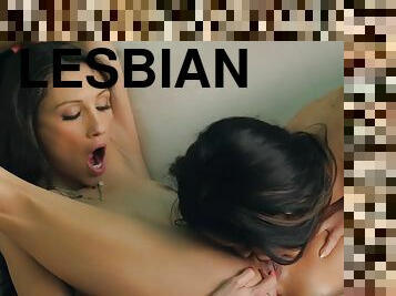 isot-tissit, lesbo-lesbian, tuhma-naughty, rintava, rinnat, notkea