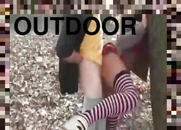Lucky dude met hot slut outdoor and fucked her quick