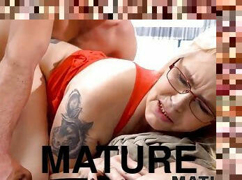 MATURE4K. A horny mature woman satisfies her carnal needs with the hunk