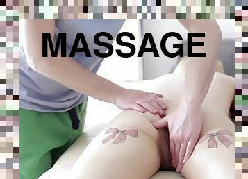 Euro rubio enjoying massage with ass face