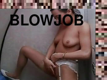 posisi-seks-doggy-style, berambut, blowjob-seks-dengan-mengisap-penis, jenis-pornografi-milf