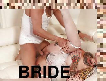 Tattooed bride Juliana Rose cheats on her fiance