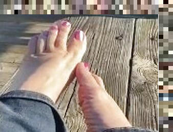 Sexy pink toes