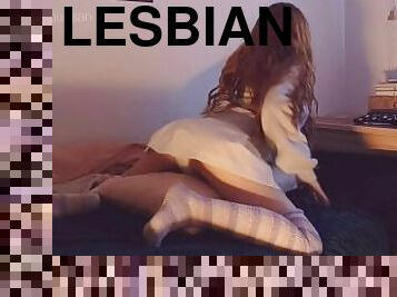orgasmi, amatööri, lesbo-lesbian, punapää, tyttöystävä, kiimainen, pikkuinen, vaatteet-päällä, univormu, nukke