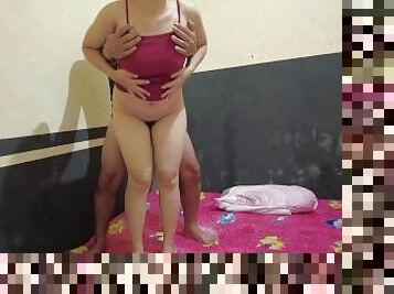 asian, amateur, perempuan-jelita, menghisap-zakar, merangsang-dengan-tangan, pasangan, pov, cantik