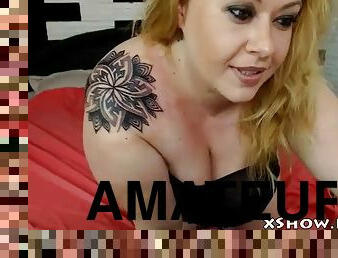 Fatty sexy whore flashing on live cam