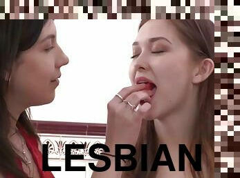 Real lesbian licks babe