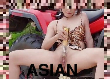 asia, clitoris-bagian-atas-vagina-paling-sensitif, mastubasi, di-tempat-terbuka, kencing, vagina-pussy, muncrat, mainan, manis, dicukur