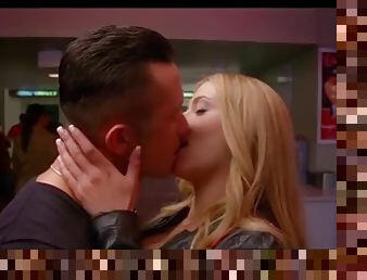 Scarlett johansson hot fucking kissing video