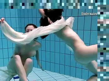 Andrejka and Anetta hot lesbians underwater