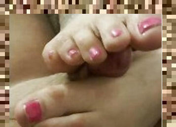 Amanda pink footjob, cumblast twice/ full video and second cum, on my OF/ Johnny LB Bigfeet Studio