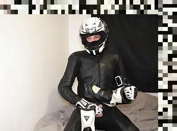 I jerk off and cum on my boots in my biker gear