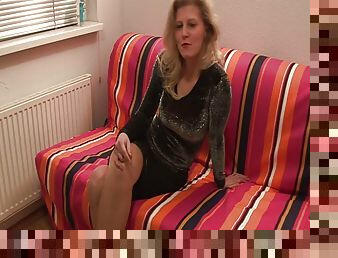 gros-nichons, orgasme, amateur, fellation, ejaculation-sur-le-corps, milf, maman, allemand, branlette, vintage