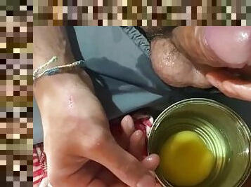 jerking off while eating peaches with control eyaculation