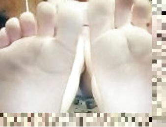Dirty barefeet feet, and wiggle toes