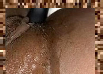 Playing in dat chocolate wet pussy till she squirts