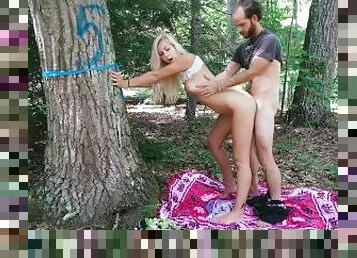 Couple is having outdoor sex in national park in Ohio and he cums in her mouth (teaser)