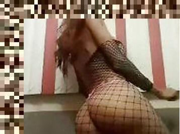 Sexy Shemale In High Heels Going At It Just For You To Enjoy