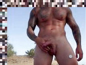 Cumming without hands in the desert???? Boygym cruising zone