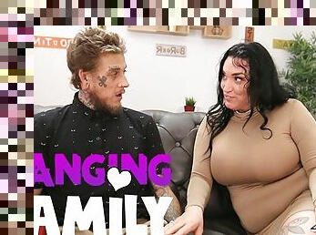 Banging Family - I Nails my Girlfriend's Busty Mom