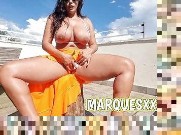 MORENA RABUDA MARAVILHOSA E FODIDA NA BUNDA E LEVA GOZADA NA BOCA