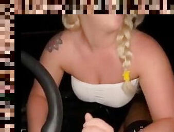 Blonde fucked in the car i found her on fuckgirlsnearby.com