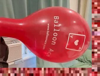 Blowing up a 14’’ Belbal Balloon until it POPS!