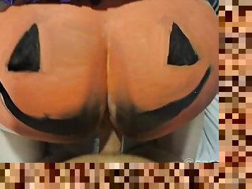 No halloween fodi uma abbora gostosa meti na bucetinha e no cuzinho